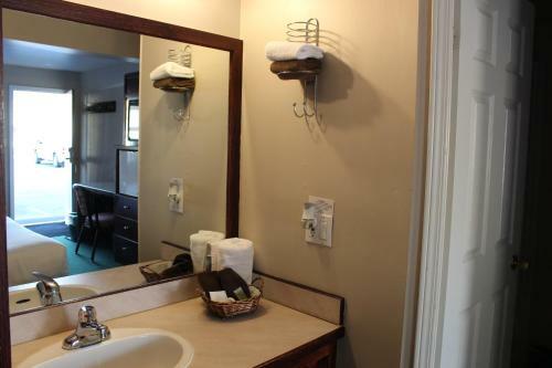 Motel Monashee Lodge
