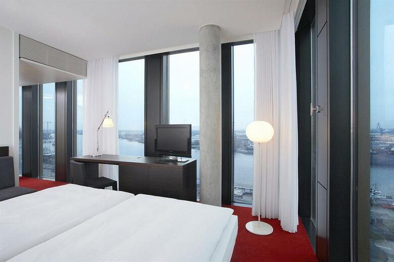Empire Riverside Hotel