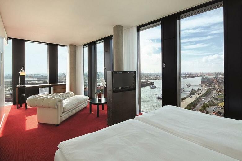 Empire Riverside Hotel
