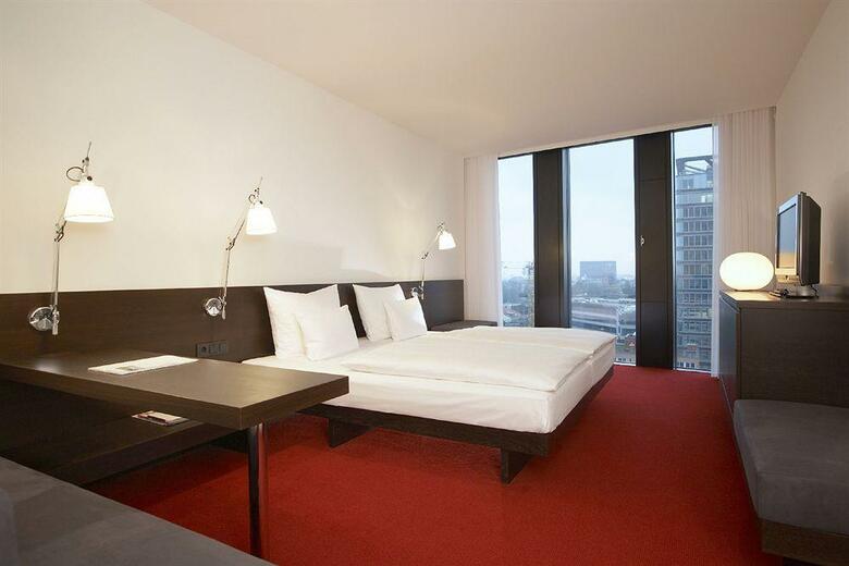 Empire Riverside Hotel