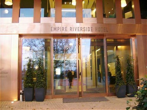 Empire Riverside Hotel