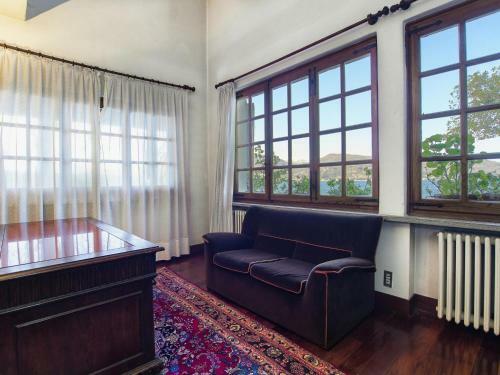 Villa Cinderella 7 Bedrooms 13 Pax
