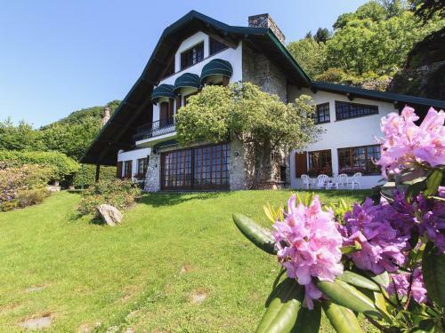 Villa Cinderella 7 Bedrooms 13 Pax