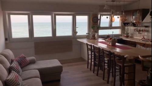 Apartamento Roma Meraviglioso Attico Sul Mare