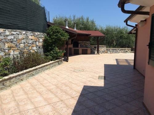 Villa Con Piscina A Imperia, Italy