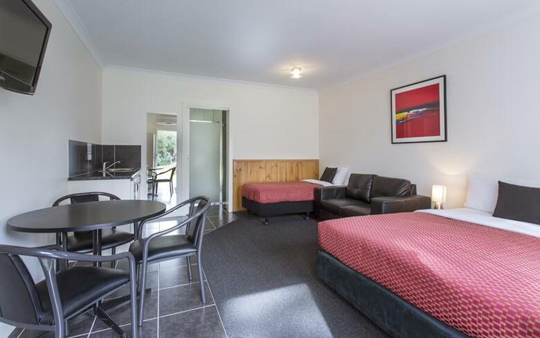 Best Western Hamilton Lakeside Motel