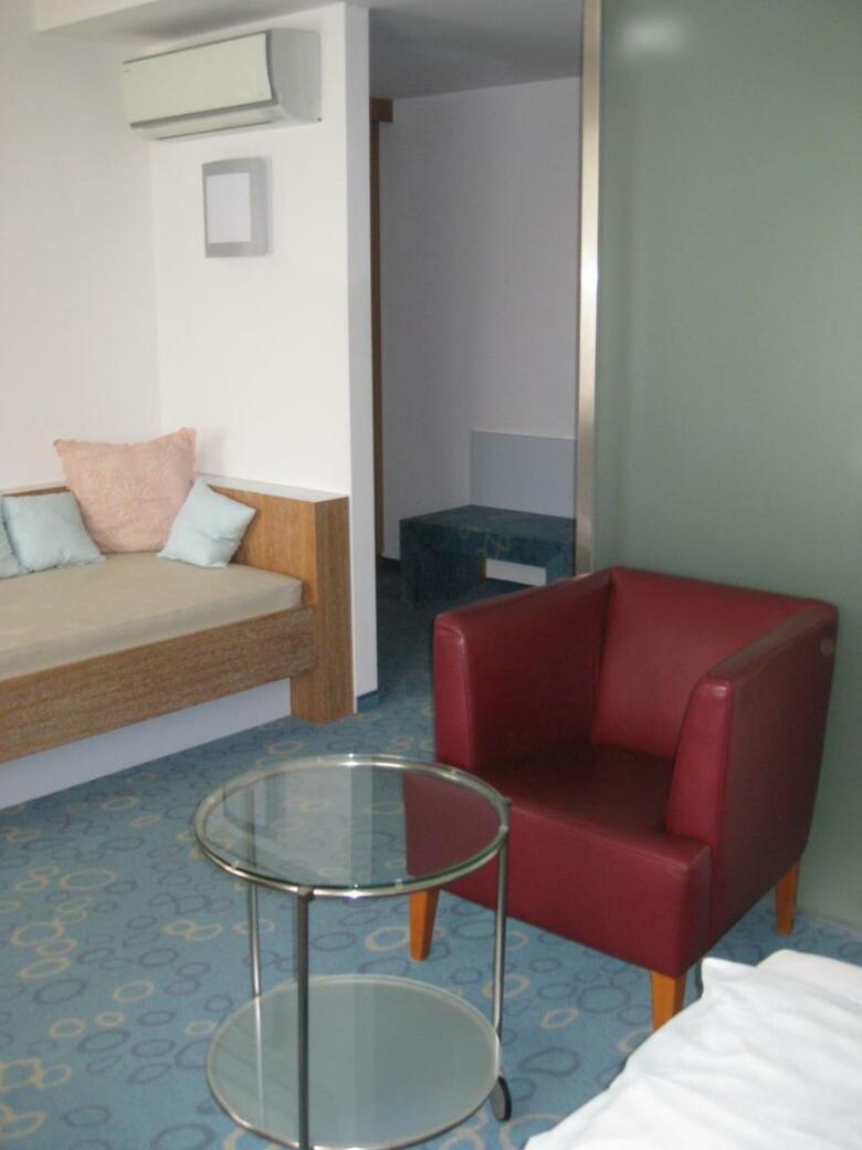 Dom Hotel