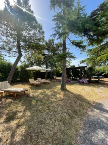 Villa Serena, Con Piscina, Giardino, Vicino Al Mare