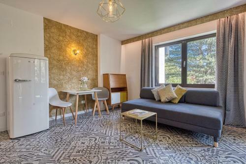 Aparthotel Goldfinger + Suites