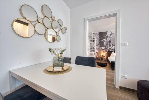 Aparthotel Goldfinger + Suites
