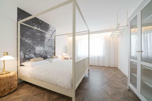 Aparthotel Goldfinger + Suites
