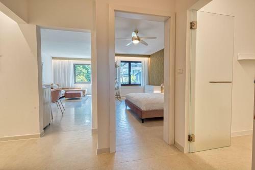 Aparthotel Goldfinger + Suites