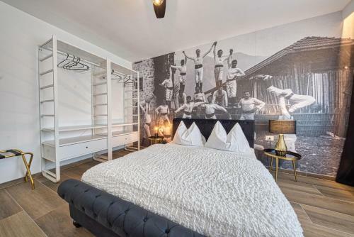 Aparthotel Goldfinger + Suites