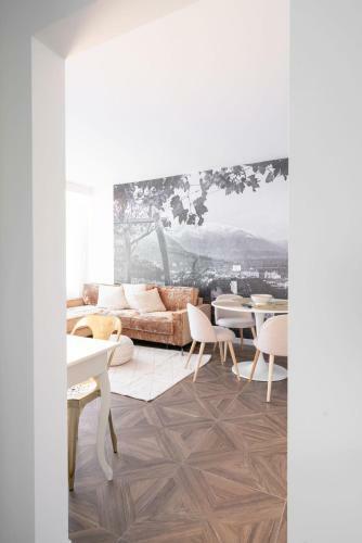 Aparthotel Goldfinger + Suites