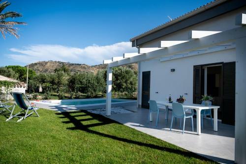 Residence Salinelle Beach Villa Lipari 1