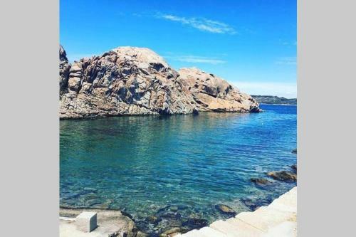 Cava Francese - La Maddalena - La Casa Dello Scalpellino
