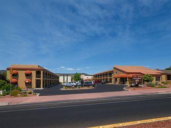 Motel Desert Quail Inn