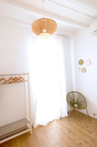 Hostal Bed And Beach Barcelona Guesthouse