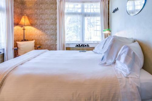 The Jabberwock Bed & Breakfast