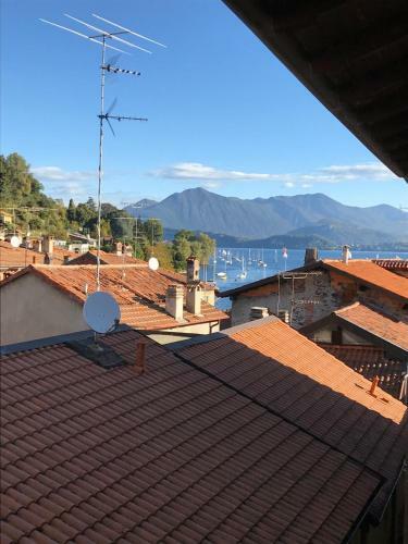 Ballatoio Apartment By The Lake