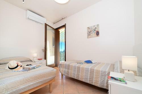 Apartment Blanco - Regarda Travel