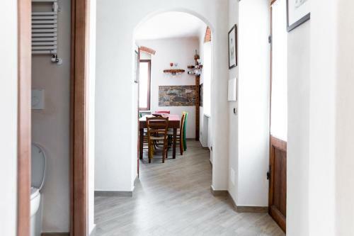 La Casa Di Ugo Sotto Il Borgo