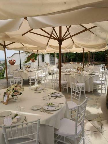 Hostal L'incanto Suites Ischia