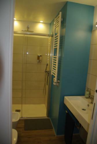 Hostal Travel House