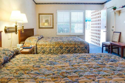 Saga Motor Hotel