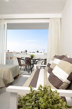 Apartamentos Sabina Playa