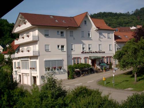 Posada Badischer Landgasthof Lautenfelsen