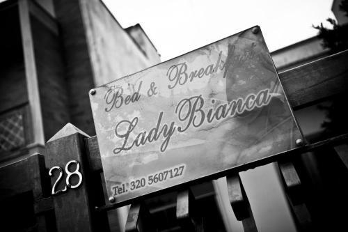 Hostal Ladybianca Apartment & Rooms