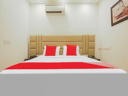 Oyo 87402 Hotel Bliss