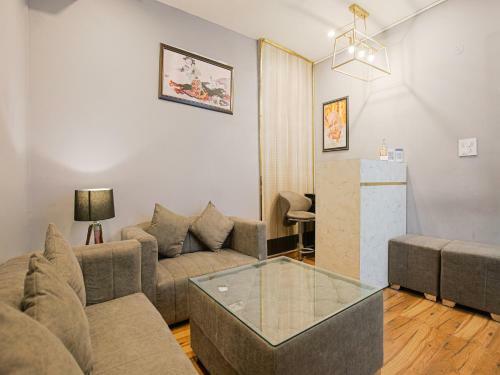 Oyo 87402 Hotel Bliss