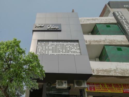 Oyo 87402 Hotel Bliss