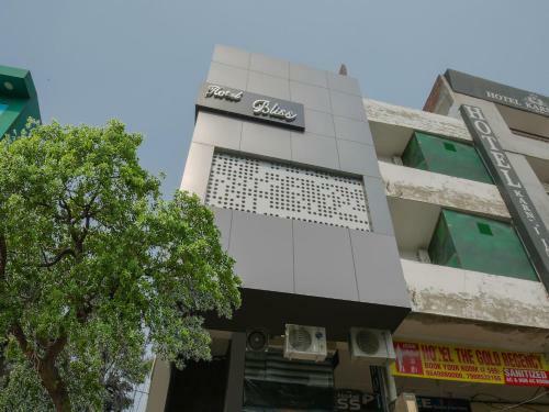 Oyo 87402 Hotel Bliss