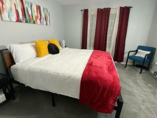 Roxybury Wine, Spacious Townhome, Firepit, Fenced Yard, Free Parking