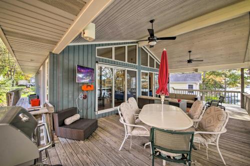 Waterfront Monticello Home Deck And Boat Dock!