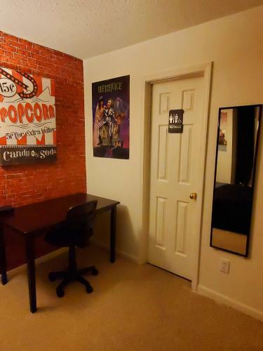 Great Location, Private Bathroom, Private Entrance