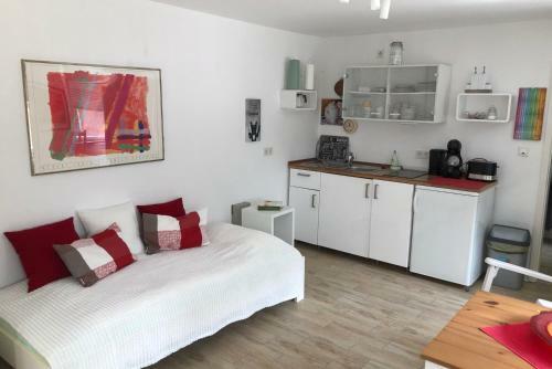 Id 7014 - Private Apartment