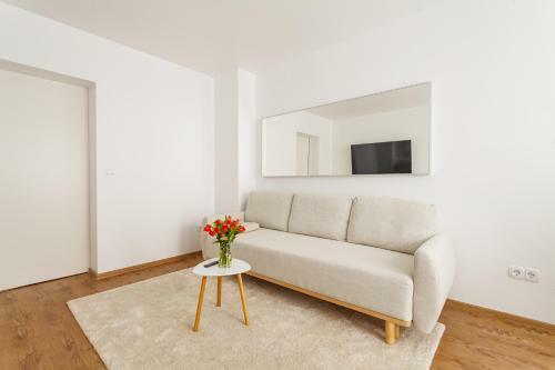Design Apartment / 2 Room / Central / Contactless Check-in