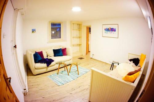 Apartamento Gem�tliche 3-zkb Wc Souterrainwohnung In Bestlage