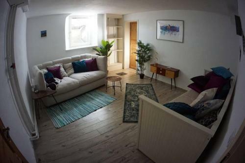 Apartamento Gem�tliche 3-zkb Wc Souterrainwohnung In Bestlage