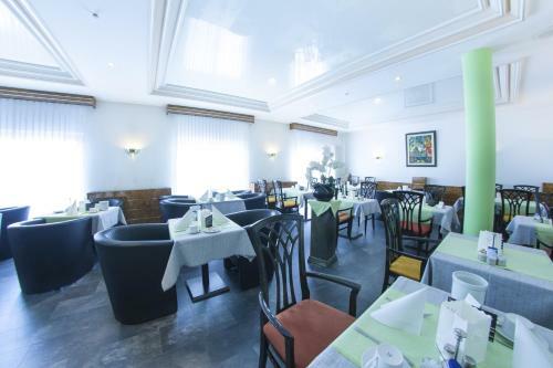Royal Hotel