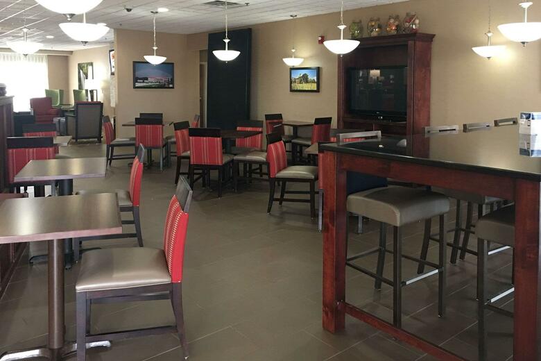 Hotel Comfort Suites Commerce