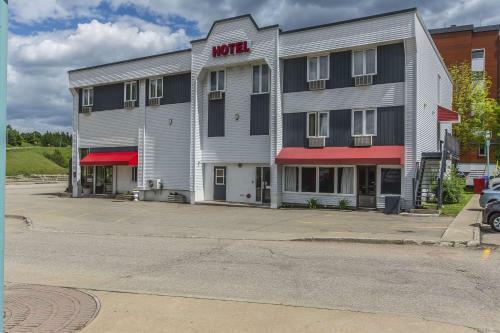 Hotel Econo Lodge La Malbaie