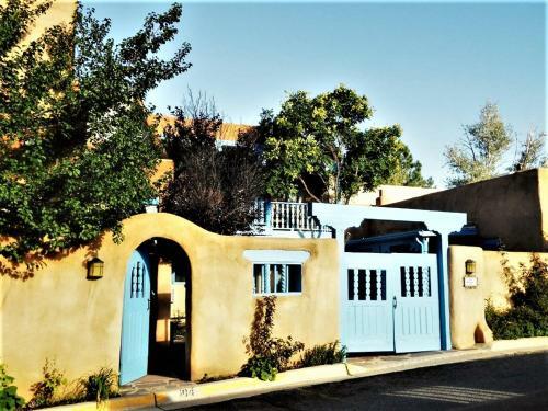 Posada Casa Benavides Inn