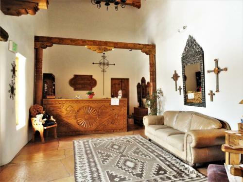 Posada Casa Benavides Inn