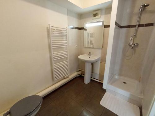 Apartamento Joli Studio R�cent, Plein Centre De Chaville