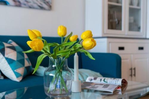 Apartamento Strandhotel-heiligenhafen-wohnung-101-typ-iv-wasserblick